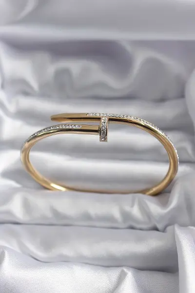 316L Çelik Gold Renk Çivi Model Zirkon Taş Detay Kadın Bileklik TJ-BB5646