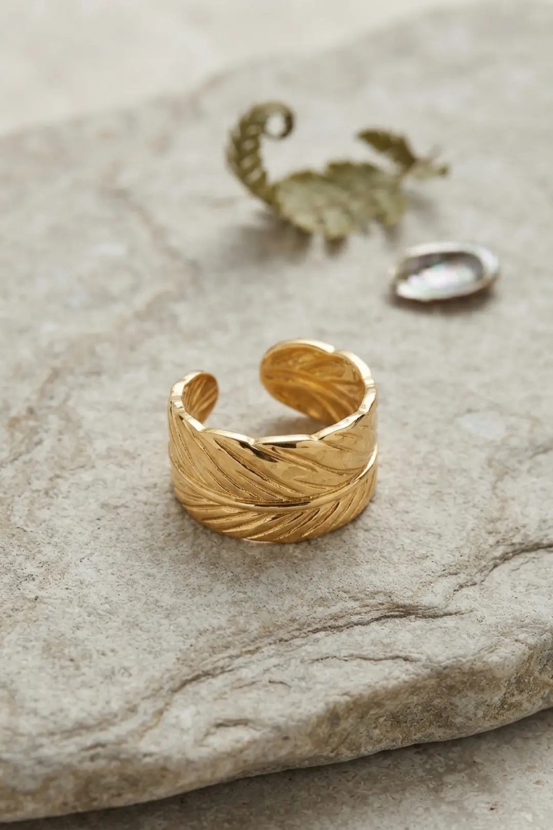 Bohem Tüy Motifli Kalın Ayarlanabilir Gold Renk Yüzük TJ-BYK4233