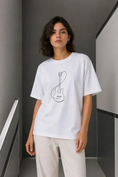 Minimal Gitar Baskılı Tişört T-Shirt Yazlık Kısa Kol Bisiklet Yaka T-Shirt - Beyaz