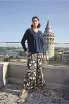 Yaprak Desenli Uzun Kollu V Yaka Pijama Takımı-2