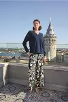 Yaprak Desenli Uzun Kollu V Yaka Pijama Takımı-4