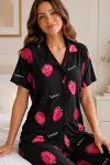 Siyah Çilek Desenli Kısa Kollu Gömlek Yaka Milan Kumaş Kadın Pijama Takımı-1