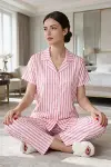 Kadın Pembe Beyaz Çizgili Kısa Kollu Düğmeli Milan Kumaş Pijama Takımı-2