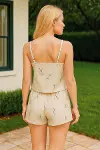 Gri Çiçek Desenli Askılı Şortlu Pijama Takımı-2