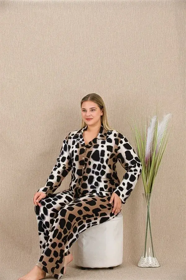 Büyük Beden Siyah Benekli Düğmeli Uzun Kol Viskon Pijama Takımı