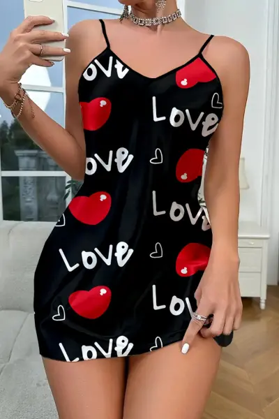 Love Desenli Siyah Saten Gecelik