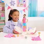 JMK20 Barbie Futbolcu Bebek ve Aksesuarları TEAM BARBIE Roll n Reveal-5
