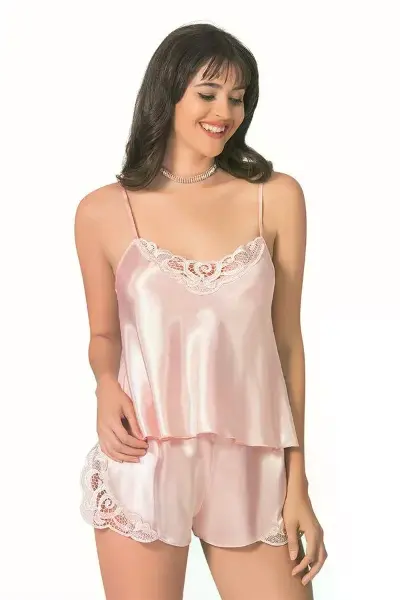 Şık Tasarım Yumuşak Dokulu Dantel İşlemeli Somon Saten Babydoll Şort Takımı