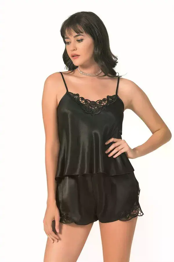 Şık Tasarım Yumuşak Dokulu Dantel İşlemeli Siyah Saten Babydoll Şort Takımı