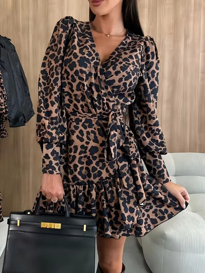 Kadın Uzun Kollu Kruvaze Yakalı Belden Bağcıklı Kısa Leopar Desenli Modal Elbise-1 Kadın Uzun Kollu Kruvaze Yakalı Belden Bağcıklı Kısa Leopar Desenli Modal Elbise-1