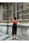 Kadın Şık Tasarım Kayık Yaka Omzu Açık Desenli Crop Bluz-4