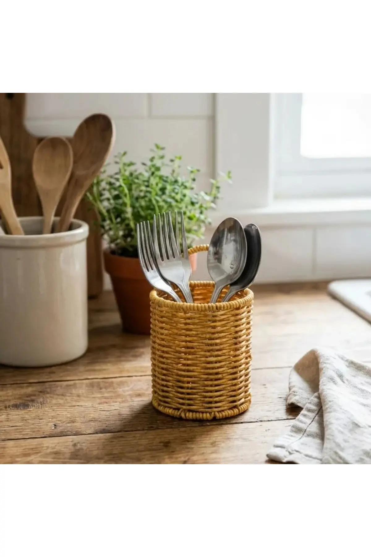 Yuvarlak Hasır Dokulu Plastik Rattan Kaşıklık & Çatallık – Askılı Kendiliğinden Tutmalı Çok Amaçlı M