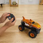 HNV03 Hot Wheels Monster Trucks RC 1:24 Tiger Shark Uzaktan Kumandalı Araç-3