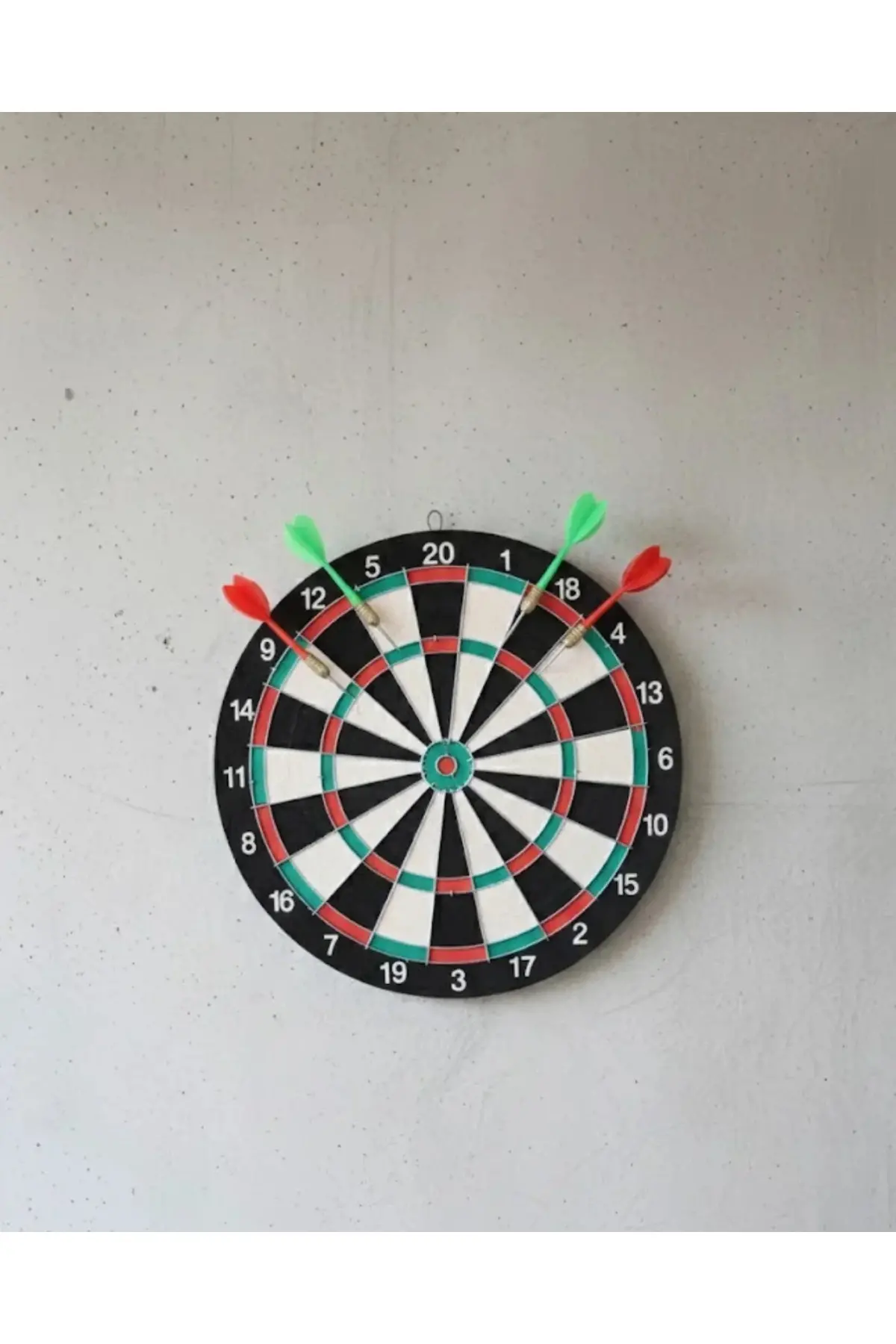 17 İnç Profesyonel Dart Tahtası Dayanıklı Yapı ve 4 Metal Dart Oku