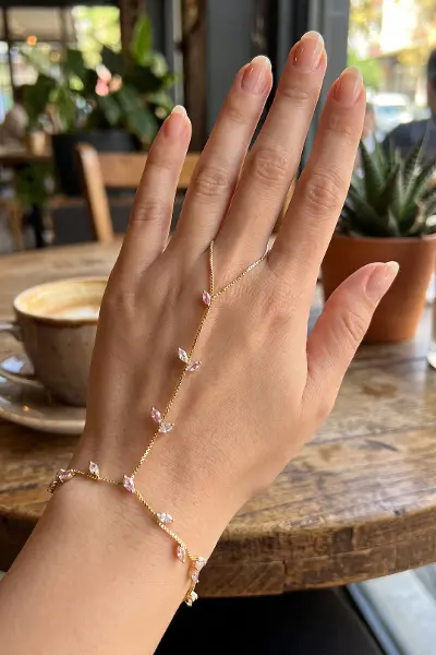 Gold Renk Pirinç Zirkon Taşlı Yaprak Model Şahmeran TJ-SN822