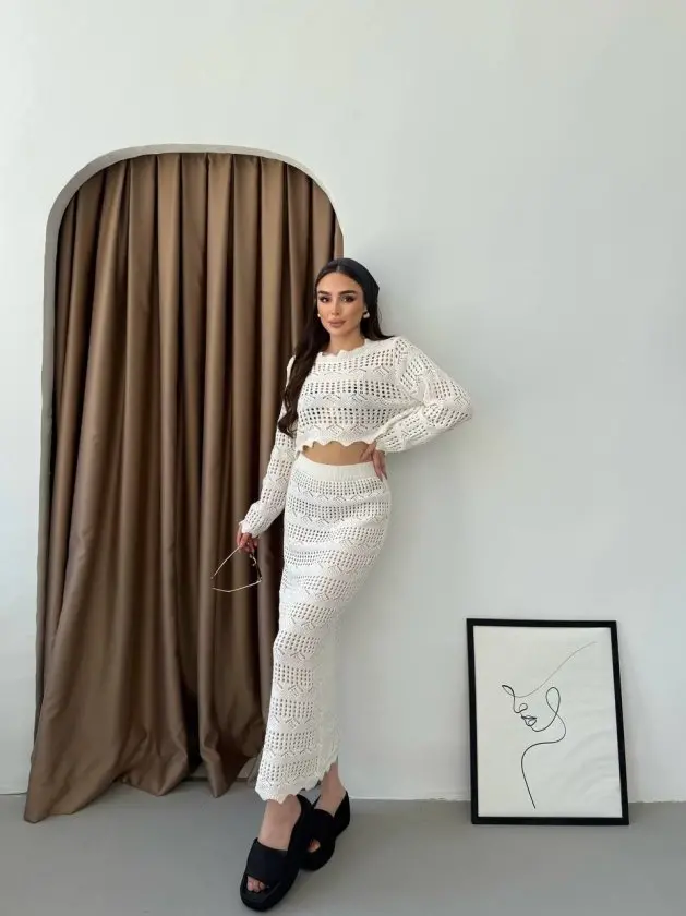 Kadın Uzun Kollu Kuş Gözü Transparan Detay Triko Bluz Ve Maxi Boy Etek Ikili Takım