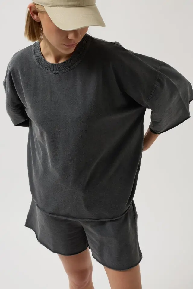 Oversize Lazer Kesim Bisiklet Yaka T-Shirt